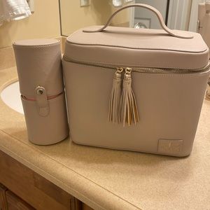 Hollis travel bag and makeup brush carrier